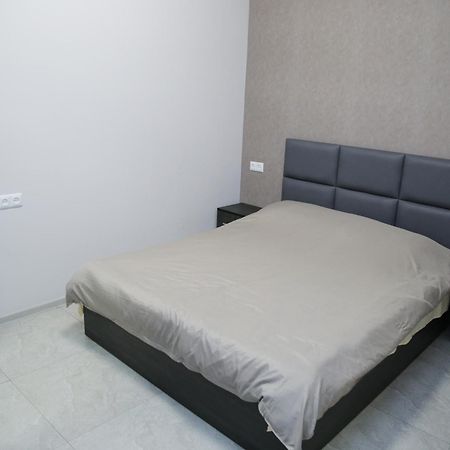 "Royal" Apartment #2 エレバン エクステリア 写真
